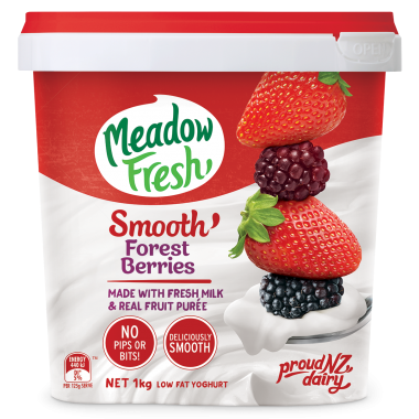 Meadow Fresh Yoghurt Smooth Forrest Berries 1kg