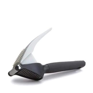 Cook Charmy Garlic Press