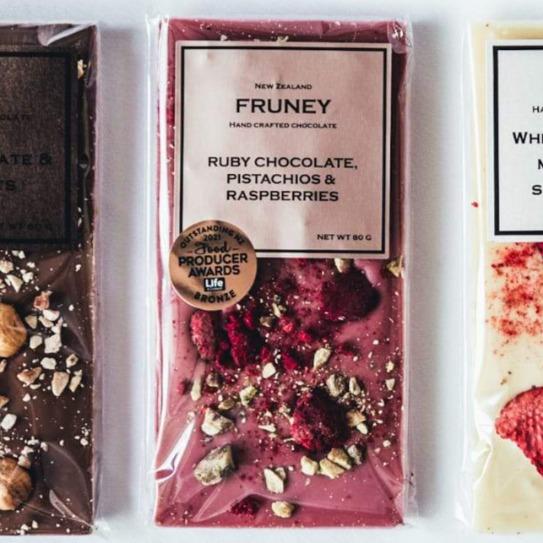 Fruney Ruby Chocolate Pistachios & Raspberries 80g Bar