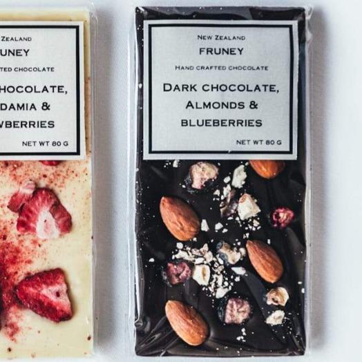 Fruney Dark Chocolate, Almonds & Blueberries 80g Bar